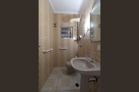 Casa para alugar com 160m², 4 quartos e 2 vagasBanheiro 2