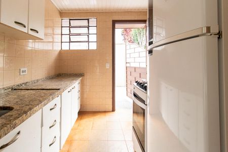 Casa para alugar com 91m², 3 quartos e 4 vagasCozinha - Armários