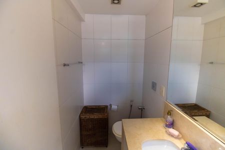 Apartamento à venda com 136m², 3 quartos e 2 vagasBanheiro da Suíte