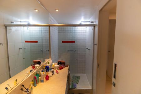 Apartamento à venda com 136m², 3 quartos e 2 vagasBanheiro Social