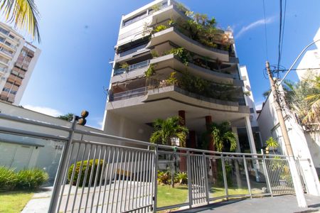 Apartamento à venda com 136m², 3 quartos e 2 vagasFachada