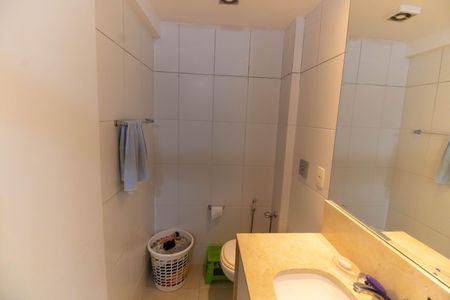 Apartamento à venda com 136m², 3 quartos e 2 vagasBanheiro Social