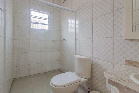 Casa para alugar com 140m², 3 quartos e 1 vaga Casa para alugar com 140m², 3 quartos e 1 vagaBanheiro suíte