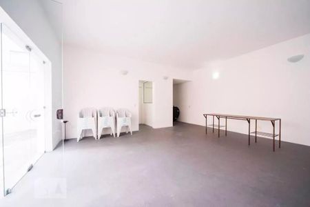 Apartamento para alugar com 82m², 2 quartos e 1 vaga Apartamento para alugar com 82m², 2 quartos e 1 vagaÁrea comum - Salão de festas