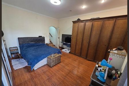 Casa à venda com 272m², 5 quartos e 4 vagasQuarto 1