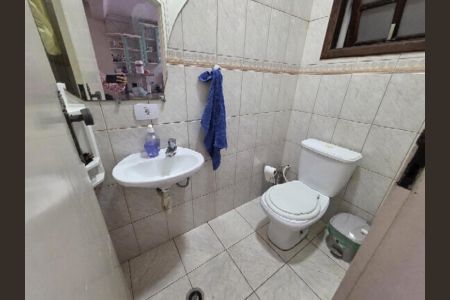 Casa à venda com 272m², 5 quartos e 4 vagasBanheiro
