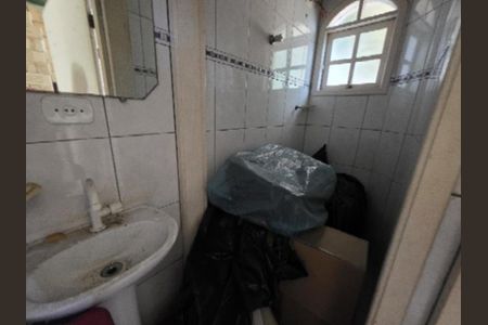 Casa à venda com 272m², 5 quartos e 4 vagasBanheiro