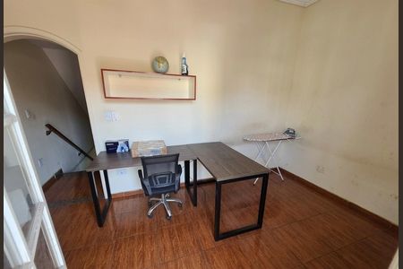 Casa à venda com 272m², 5 quartos e 4 vagasQuarto