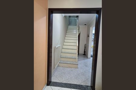 Casa à venda com 158m², 3 quartos e 3 vagas Casa à venda com 158m², 3 quartos e 3 vagasCorredor