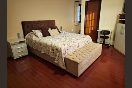 Quarto de casa à venda com 3 quartos, 158m² em Parque Sao Vicente, Santo André