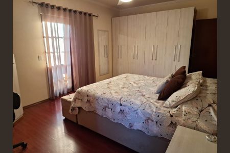 Casa à venda com 158m², 3 quartos e 3 vagas Casa à venda com 158m², 3 quartos e 3 vagasQuarto