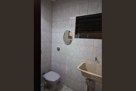 Casa à venda com 158m², 3 quartos e 3 vagas Casa à venda com 158m², 3 quartos e 3 vagasBanheiro