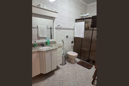 Casa à venda com 158m², 3 quartos e 3 vagas Casa à venda com 158m², 3 quartos e 3 vagasBanheiro