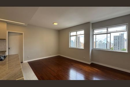 Apartamento à venda com 120m², 3 quartos e 1 vagaSala