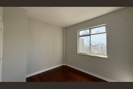 Apartamento à venda com 120m², 3 quartos e 1 vagaQuarto 2