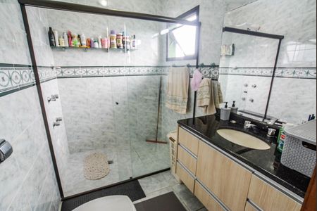 Apartamento à venda com 212m², 3 quartos e 4 vagas Apartamento à venda com 212m², 3 quartos e 4 vagasBanheiro da Suíte 1
