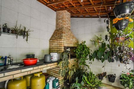 Apartamento à venda com 212m², 3 quartos e 4 vagas Apartamento à venda com 212m², 3 quartos e 4 vagasÁrea de Serviço