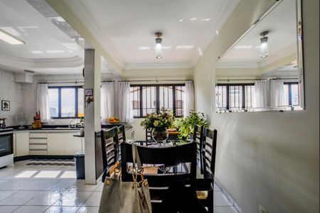 Apartamento à venda com 212m², 3 quartos e 4 vagas Apartamento à venda com 212m², 3 quartos e 4 vagasSala de Jantar