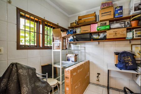 Apartamento à venda com 212m², 3 quartos e 4 vagas Apartamento à venda com 212m², 3 quartos e 4 vagasQuarto de Serviço