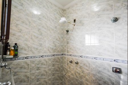 Apartamento à venda com 212m², 3 quartos e 4 vagas Apartamento à venda com 212m², 3 quartos e 4 vagasBanheiro da Suíte 2