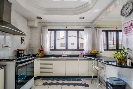 Apartamento à venda com 212m², 3 quartos e 4 vagas Apartamento à venda com 212m², 3 quartos e 4 vagasCozinha