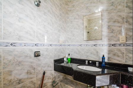 Apartamento à venda com 212m², 3 quartos e 4 vagas Apartamento à venda com 212m², 3 quartos e 4 vagasBanheiro da Suíte 2