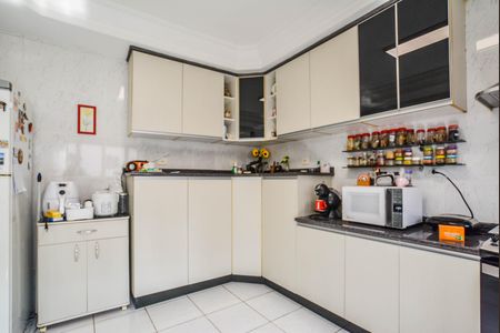 Apartamento à venda com 212m², 3 quartos e 4 vagas Apartamento à venda com 212m², 3 quartos e 4 vagasCozinha