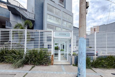 Apartamento à venda com 35m², 1 quarto e 1 vaga Apartamento à venda com 35m², 1 quarto e 1 vagaFachada - Plaquinha