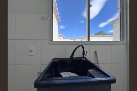 Apartamento à venda com 43m², 2 quartos e 1 vagaCozinha e Área de Serviço