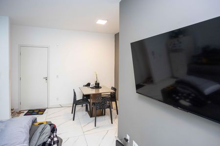 Apartamento para alugar com 75m², 2 quartos e 1 vagaSala