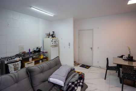 Apartamento para alugar com 75m², 2 quartos e 1 vagaSala