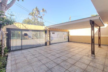 Casa para alugar com 250m², 4 quartos e 3 vagas Casa para alugar com 250m², 4 quartos e 3 vagasGaragem