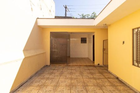 Casa para alugar com 250m², 4 quartos e 3 vagas Casa para alugar com 250m², 4 quartos e 3 vagasQuintal