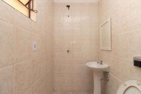 Casa para alugar com 250m², 4 quartos e 3 vagas Casa para alugar com 250m², 4 quartos e 3 vagasBanheiro da Suíte 2