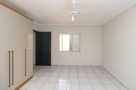 Casa para alugar com 250m², 4 quartos e 3 vagas Casa para alugar com 250m², 4 quartos e 3 vagasQuarto Suíte