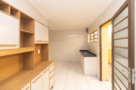 Casa para alugar com 250m², 4 quartos e 3 vagas Casa para alugar com 250m², 4 quartos e 3 vagasCozinha