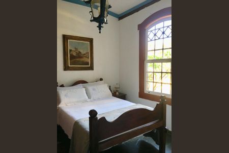 Casa à venda com 687m², 5 quartos e 6 vagas Casa à venda com 687m², 5 quartos e 6 vagasQuarto 1