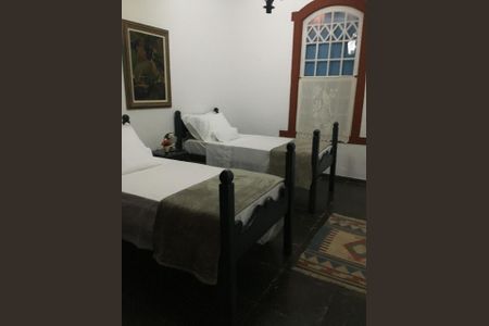 Casa à venda com 687m², 5 quartos e 6 vagas Casa à venda com 687m², 5 quartos e 6 vagasQuarto 3