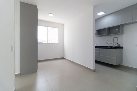 Sala de apartamento para alugar com 2 quartos, 42m² em Vila Cristalia, São Paulo