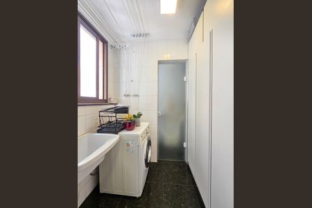Apartamento à venda com 84m², 3 quartos e 2 vagasÁrea de Serviço e banheiro 