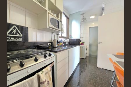 Apartamento à venda com 84m², 3 quartos e 2 vagasCozinha 