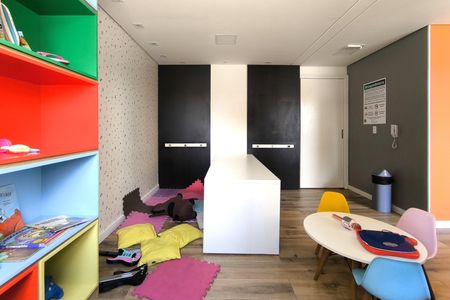 Apartamento para alugar com 55m², 2 quartos e 1 vaga Apartamento para alugar com 55m², 2 quartos e 1 vagaÁrea comum - Brinquedoteca