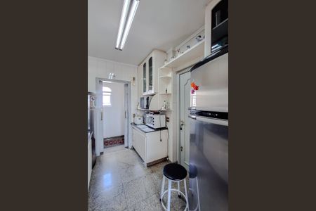 Apartamento à venda com 198m², 3 quartos e 2 vagas Apartamento à venda com 198m², 3 quartos e 2 vagasCozinha