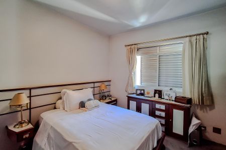 Apartamento à venda com 198m², 3 quartos e 2 vagas Apartamento à venda com 198m², 3 quartos e 2 vagasQuarto 3 - Suíte