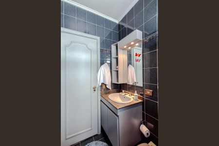 Apartamento à venda com 198m², 3 quartos e 2 vagas Apartamento à venda com 198m², 3 quartos e 2 vagasBanheiro