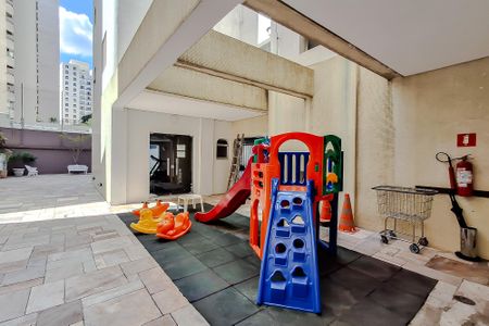 Apartamento à venda com 198m², 3 quartos e 2 vagasÁrea comum - Playground