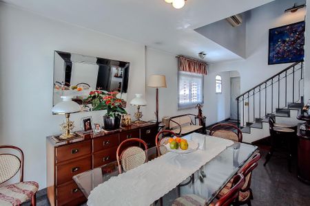 Apartamento à venda com 198m², 3 quartos e 2 vagas Apartamento à venda com 198m², 3 quartos e 2 vagasSala