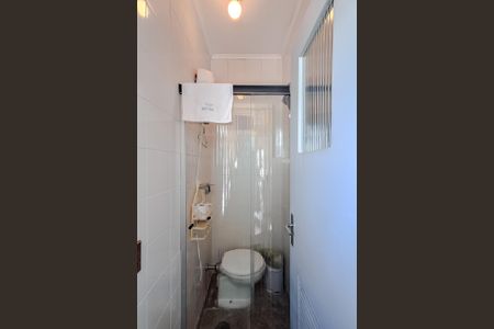 Apartamento à venda com 198m², 3 quartos e 2 vagas Apartamento à venda com 198m², 3 quartos e 2 vagasBanheiro de serviço