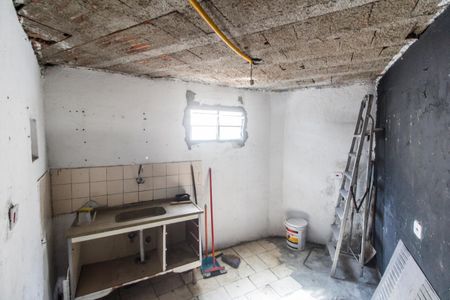 Cozinha de casa para alugar com 1 quarto, 16m² em Jardim Silveira, Barueri