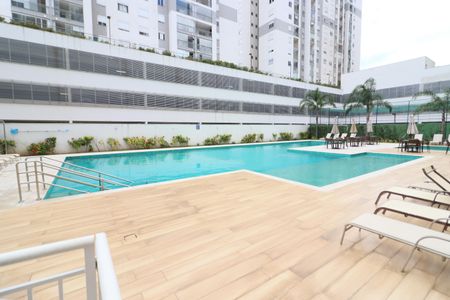 Apartamento à venda com 83m², 2 quartos e 2 vagasÁrea comum - Piscina